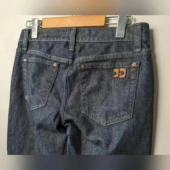 JOE'S SOCIALITE dark wash classic flare  jeans size 26 uniform color - Picture 5 of 9